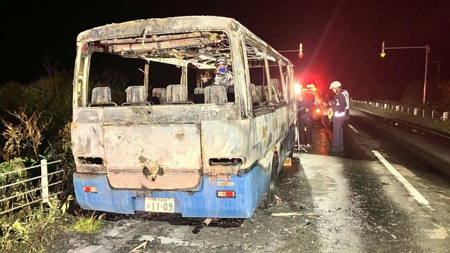 名寄高校野球部のバスが全焼　生徒ら10人は避難していてけが人なし【国道40号】北海道豊富町　|TBS NEWS DIG