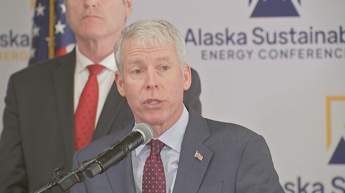 米・エネルギー長官「米海軍がホルムズ海峡のタンカーを護衛」投稿で混乱