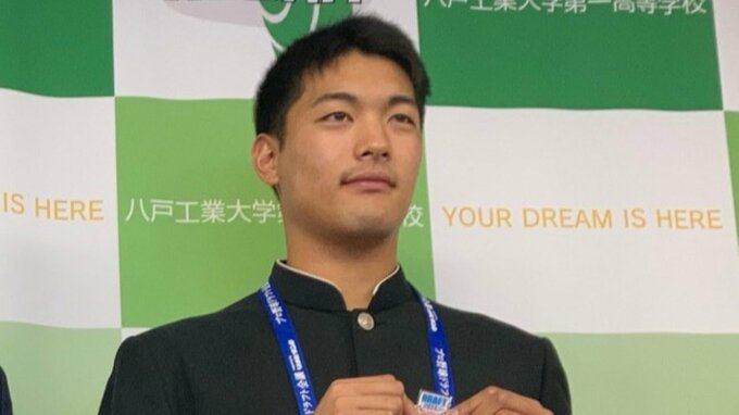 DeNA「育成3位指名」の金渕光希投手に指名あいさつ　リーゼントは“やんわり拒否”も三浦監督のような大投手目指す！|TBS NEWS DIG
