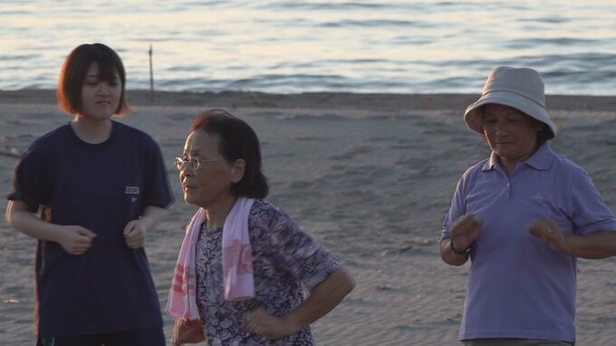 海底が隆起した浜辺「ここで祭りを」 “地域の労働歌” が震災からの再生のカギに…砂取節が世代をつなぐ　|　石川県のニュース｜MRO北陸放送