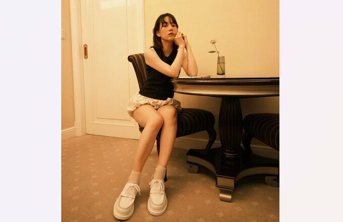 【 のん 】 「私服です」　夏の思い出を彩る　シンプルなモノトーンスタイルを披露|TBS NEWS DIG