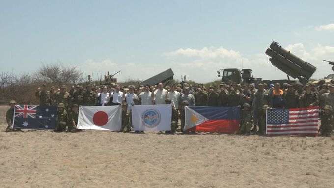 小泉防衛大臣　自衛隊本格参加の米フィリピン合同軍事演習を視察　中国外務省が非難