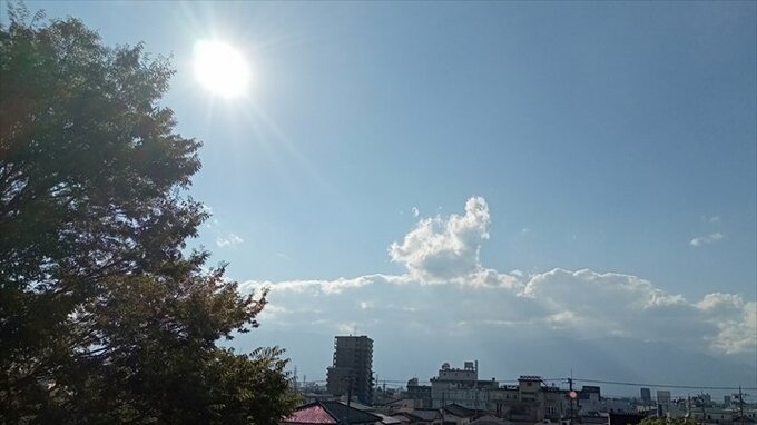 甲府で35.2度の猛暑日　観測史上最も遅い猛暑日に　【午後２時50分】|TBS NEWS DIG