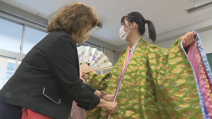 平安貴族をイメージして高校生が製作　時代衣装「五衣小袿」完成　山口|TBS NEWS DIG