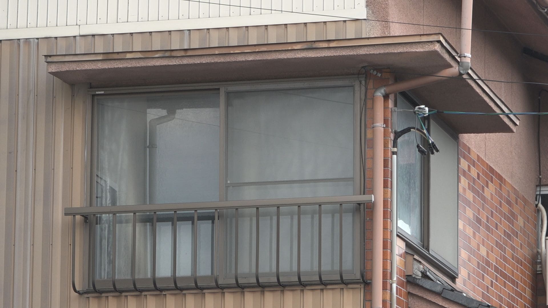 富山市で住宅火災「煙が充満している」と通報 煙を吸い1人搬送 古い扇風機と周辺の畳が焼ける | TBS NEWS DIG