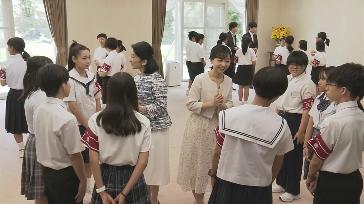 秋篠宮ご一家 沖縄「豆記者」と懇談 最後は全員“ハイタッチ”でお見送り