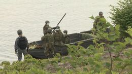 自衛隊のTｰ4練習機が墜落  機体の一部や隊員のヘルメット見つかる  男性隊員2人の捜索活動続く 愛知･犬山市の入鹿池|TBS NEWS DIG