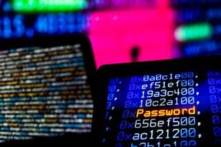 有価証券報告書の中で47%の企業が「サイバー攻撃」に言及 AIがセキュリティ上の脅威に| TBS CROSS DIG with Bloomberg