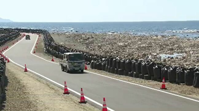 「隆起した海岸に仮の道路を整備」4か月ぶりに国道249号通行再開|TBS NEWS DIG