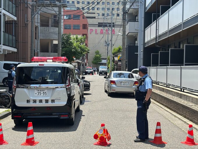 JR新潟駅南口近くで切り付け事件か「腕を刃物のようなもので切りつけられたようだ」男性が軽傷　男は逃走中　新潟市中央区|TBS NEWS DIG