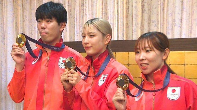 パリ五輪 フェンシング競技メダリスト　敷根崇裕、江村美咲、上野優佳の3人が地元にがい旋　大分　|　大分のニュース｜OBS NEWS｜大分放送