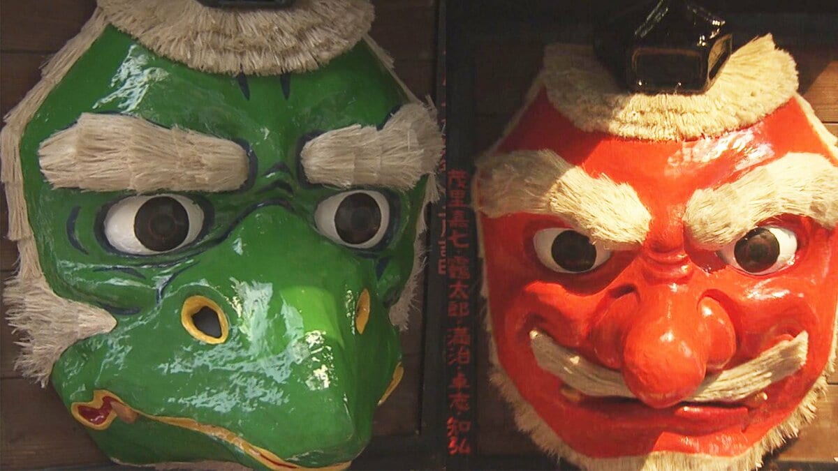 琴平神社『天狗の面』を修復し正月準備 「赤い面の『大天狗』は山で