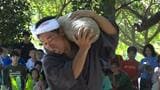 60キロの石を担いで豊作祈願 石垣市川平の「豊年祭」|TBS NEWS DIG