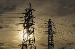 卸電力価格が3年ぶりの高値、中東混乱でLNG高騰－家庭や企業に影響も| TBS CROSS DIG with Bloomberg