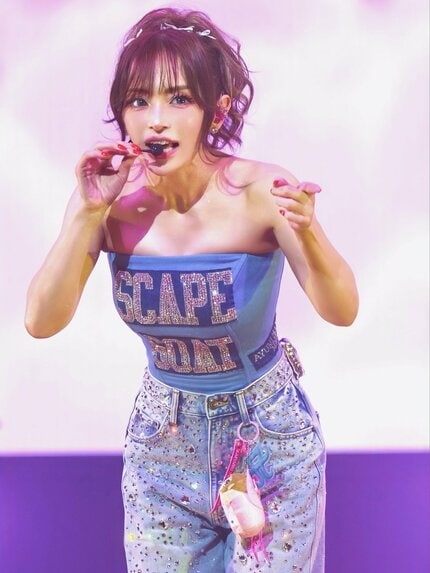 浜崎あゆみ 】 過酷な連続公演に「何回も精神ぶっ壊しながら蘇りながら