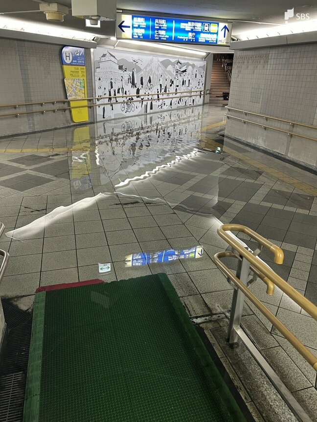 夜間にJR静岡駅前の地下道で冠水 排水ポンプのトラブルか|TBS NEWS DIG