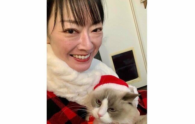 【遠野なぎこ】　愛猫・愁くんと「クリスマスコスプレ♪」「Happy &Love♡」|TBS NEWS DIG