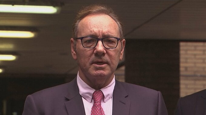 米俳優ケビン・スぺイシー氏に無罪評決　男性への性的暴行などの罪|TBS NEWS DIG