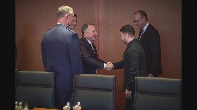 NATO加盟断念の用意も　欧米からの「安全の保証」条件に　ウクライナ・ゼレンスキー大統領