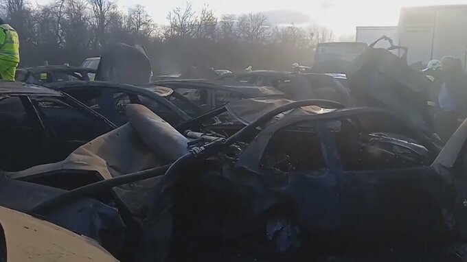 ハンガリーの高速道路で車40台以上が絡む玉突き事故　36人けが|TBS NEWS DIG