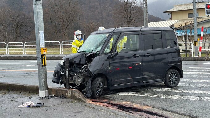 乗用車が直進して電柱に衝突か　50～60代の男性が心肺停止（山形・東根市）　|　山形のニュース│TUYテレビユー山形
