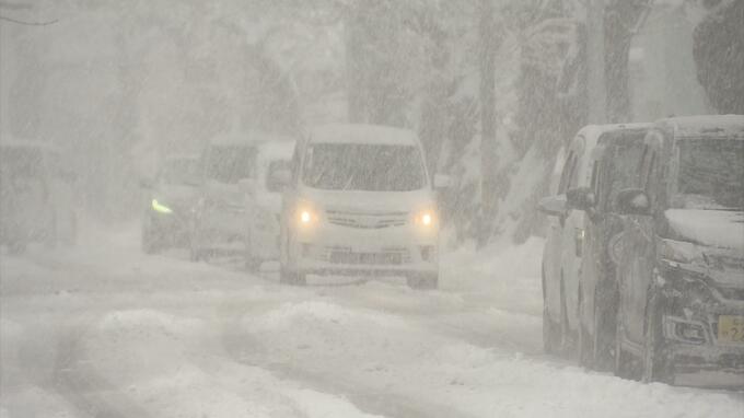 「疲れますね…がんばりましょう…」冬将軍到来で銀世界どころかホワイトアウト…　一晩で積雪20センチ超も|TBS NEWS DIG