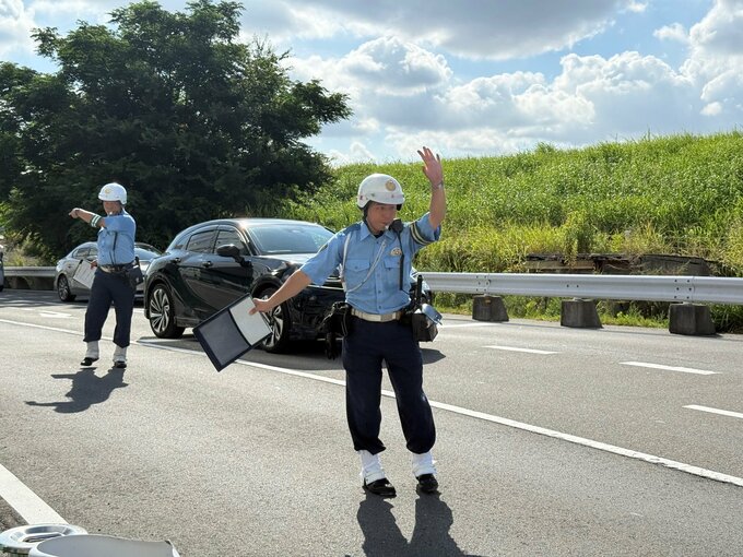 ヘリコプターも投入！大阪・東淀川警察署が交通違反の「集中取り締まり」を実施　バイクなどからむ死亡事故が府内では去年より大幅増…「すり抜け運転やスピード出しすぎは控えて」|TBS NEWS DIG