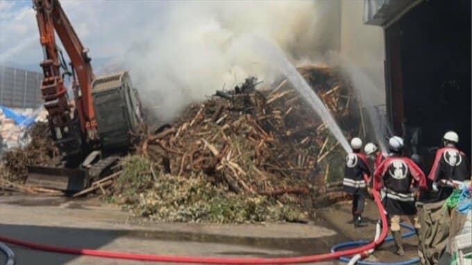 「白煙が見える」「自宅の倉庫が燃えている」　甲州市勝沼町の工場と山梨市の倉庫で火事相次ぐ　山梨　|　山梨のニュース | ＵＴＹテレビ山梨
