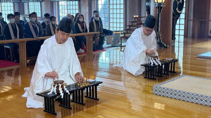 「穏やかな一年になりそう」無病息災を願い七草粥食べる日に「お粥」で占い　神奈川県伊勢原市で300年以上続く伝統の神事で農作物の豊凶を占う|TBS NEWS DIG