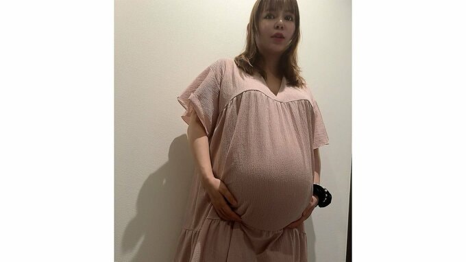 【 中川翔子 】　「わたしの身体 どーなるの？」双子妊娠の後期に突入しお腹の巨大化に驚き　「重たくて寝返りうてない」|TBS NEWS DIG