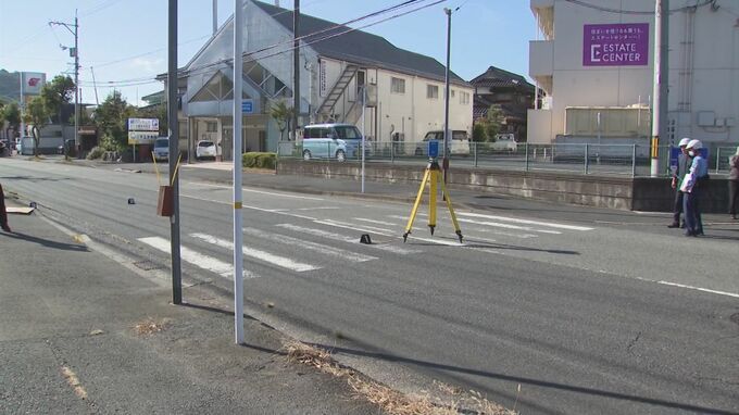 横断歩道を渡っている途中で…男性が脇道から出てきた乗用車にはねられ死亡　現場はＴ字路交差点、警察が死亡男性の身元確認急ぐ　|　BSSニュース | BSS山陰放送