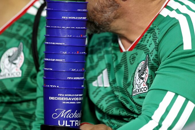 W杯でブラジル、メキシコ敗退、ビール消費拡大期待しぼむ－モルガンS