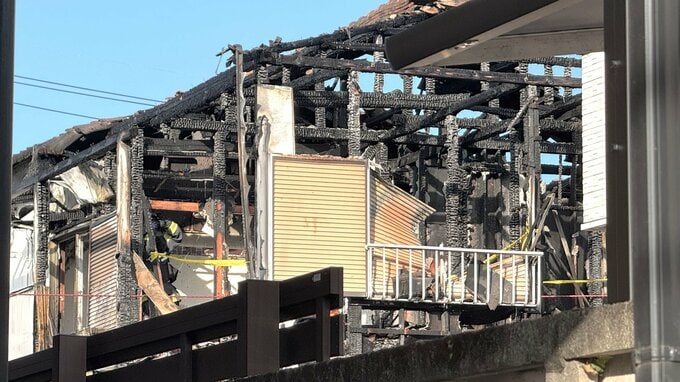 2階建て木造アパートで火事　火元の部屋から1人の遺体見つかる 住人の70代男性と連絡取れず　埼玉・坂戸市伊豆の山町|TBS NEWS DIG
