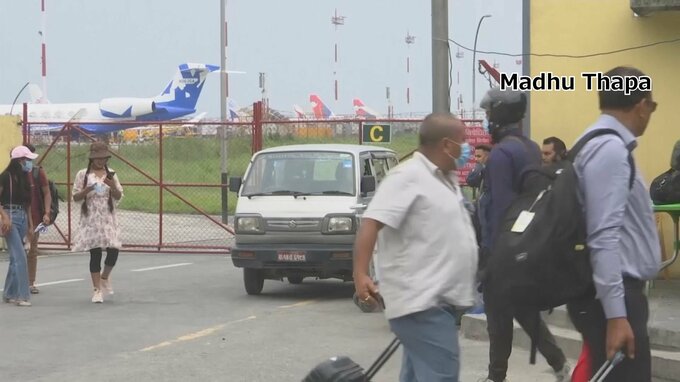 ネパールで22人乗せた小型機消息不明 地元メディア“乗客リストに日本人の名前なし”