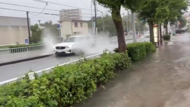 ｢部屋の中がびしょびしょで…｣ 東海地方を襲った大雨 一時氾濫状態になった川も 名古屋は道路が一時冠水