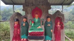 中国　1400年以上前の石仏にペンキが　“犯人”は地元の高齢者「感謝の気持ちで色を塗った」| TBS CROSS DIG with Bloomberg