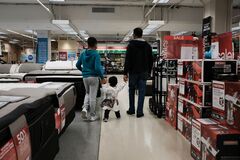 米消費者マインド、６カ月ぶり高水準－借り入れコスト低下が寄与| TBS CROSS DIG with Bloomberg