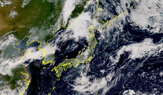 日本列島は天気が両極端に…北と東は大雨、西は猛暑に警戒　局地的な雷雨や突風に注意【雨と風のシミュレーション】|TBS NEWS DIG