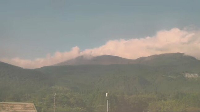 新燃岳で連続噴火　噴煙200ｍ【今夜～あす23日の降灰予報】鹿児島・宮崎・熊本|TBS NEWS DIG
