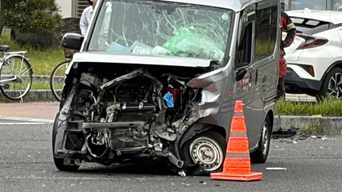 【速報】岡山市北区で軽貨物車と乗用車が絡む事故　1人を救急搬送【岡山】|TBS NEWS DIG