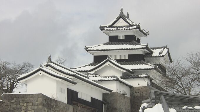 冬に逆戻り…県南では記録的大雪　倒木で新幹線運転見合わせ、3万人以上に影響　福島|TBS NEWS DIG