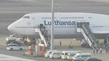 羽田空港でルフトハンザ航空機が緊急着陸 けが人なし|TBS NEWS DIG