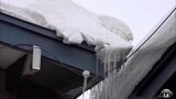 雪庇を落とす作業中に屋根から滑り落ちてきた雪に巻き込まれて男性が死亡　青森県大鰐町|TBS NEWS DIG