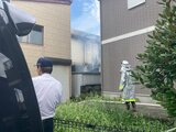 住宅密集地で建物火災 1時間半後にほぼ消し止められる 富山|TBS NEWS DIG