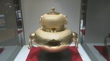 金高騰の中で｢黄金展｣ 金の茶釜セットは4億円超に ドラゴンズのマーク入り「コラボ純金小判」は55万円 ファンは買う？|TBS NEWS DIG