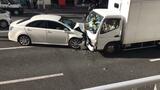 なぜ逃げた… トラックと乗用車が正面衝突 乗用車の運転手と同乗者の男性2人が車捨て逃走 | 沖縄のニュース|RBC 琉球放送