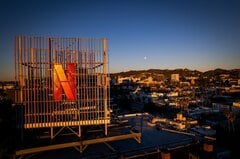 Netflix勝利の舞台裏、ワーナー買収の決め手となった感謝祭の攻防| TBS CROSS DIG with Bloomberg