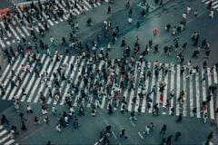 火葬場でスマホを開くとき　悲しみの最中に現れる『日常』の正体| TBS CROSS DIG with Bloomberg