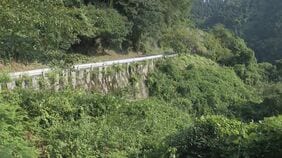 奈良市の川岸で女性2人の遺体 1人の身元は三重・伊賀市の44歳の女性と判明 もう1人は女性の20歳の娘か 逮捕の37歳男「遺棄した」「ひとりで車で運んだ」などと供述|TBS NEWS DIG