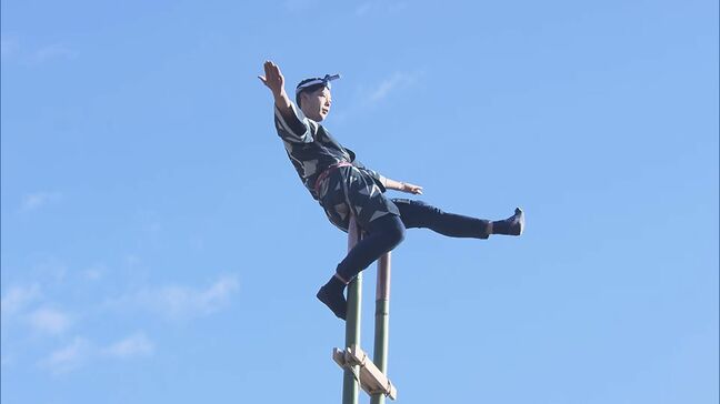 逆立ちに回転…新春恒例のはしご乗り奉納　福島県南相馬市小高区の神社|TBS NEWS DIG